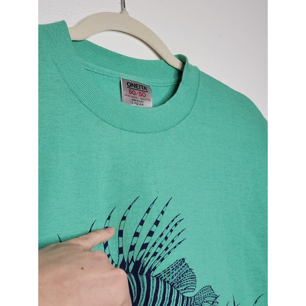 Vintage 70s Single Stitch Tiger Fish Art Nature Shirt Top Large Hawaii - Picture 3 of 6